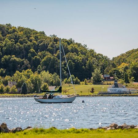 New Listing Beach Bliss 211! Stunning Bay View Traverse City Zewnętrze zdjęcie