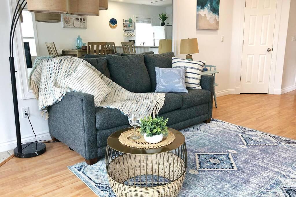 New Listing Beach Bliss 211! Stunning Bay View Traverse City Zewnętrze zdjęcie
