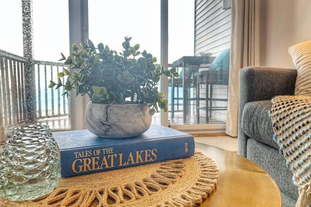 New Listing Beach Bliss 211! Stunning Bay View Traverse City Zewnętrze zdjęcie